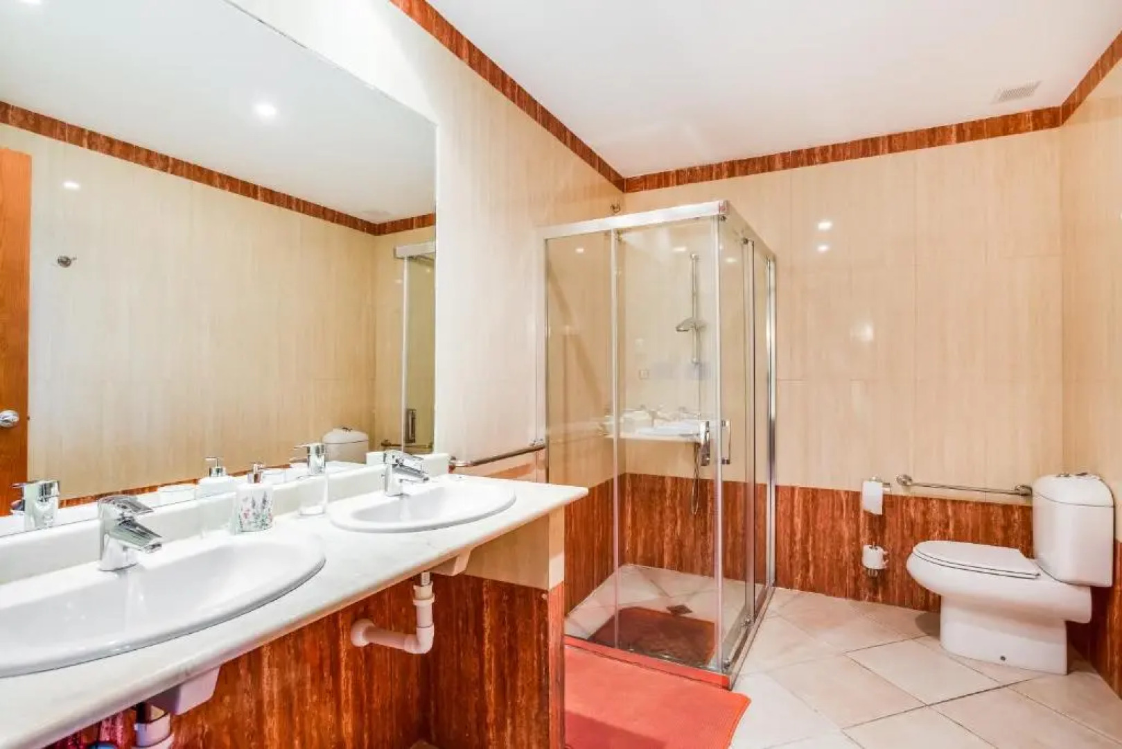 Отель Oh Nice Caledonia