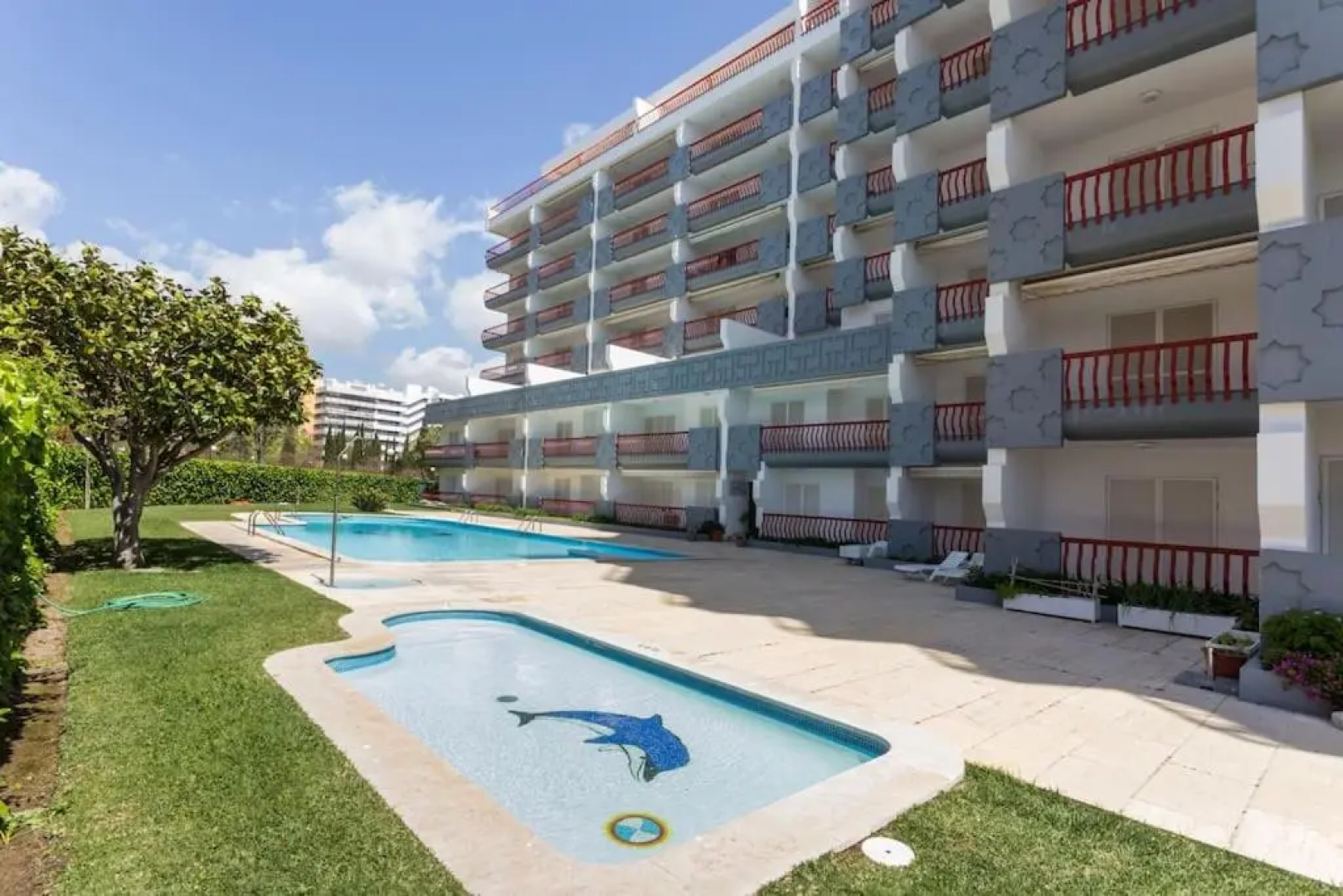 Tivoli Apt8 with Pool&Garage
