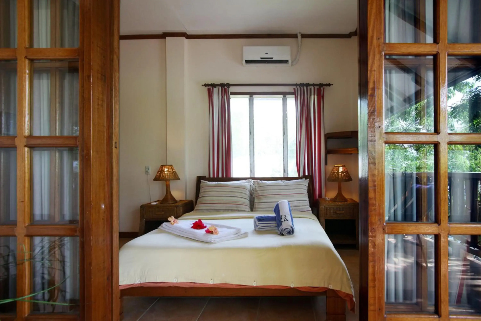 El Galleon Beach Resort Asia Divers