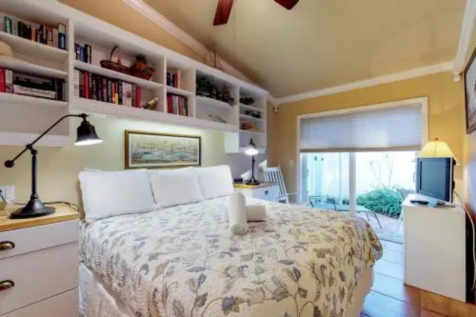 Palm Isle 3210 by RedAwning