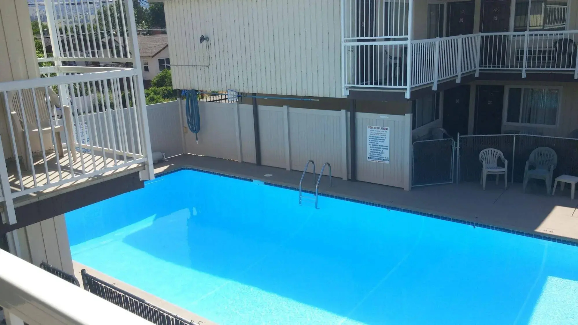 Shoreline Resort