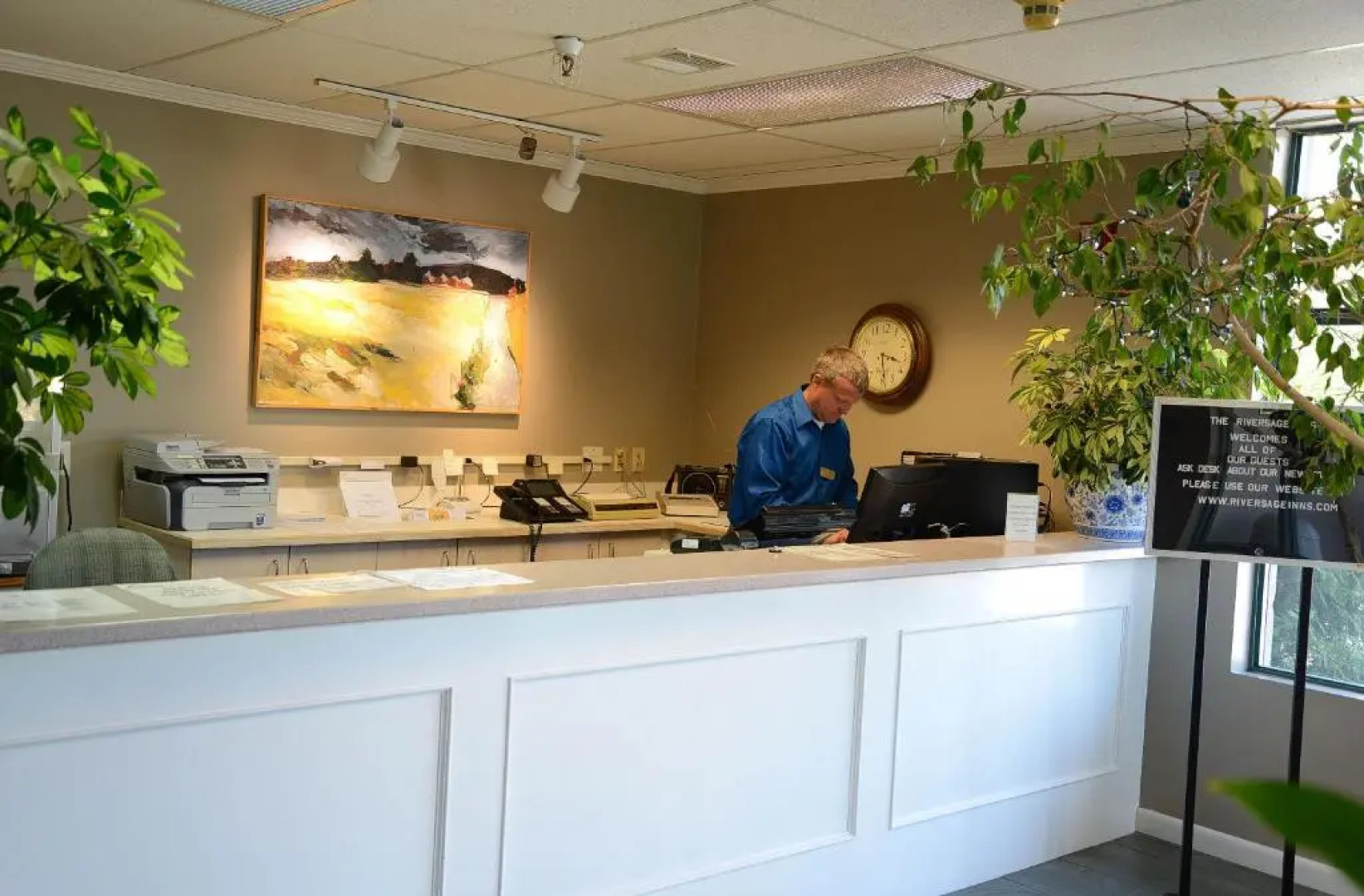 The Great Falls Inn by Riversage