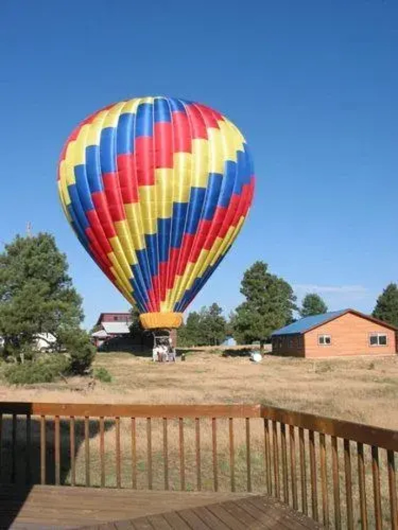 Aunt M's Kick Back 3 Br Cabin by RedAwning