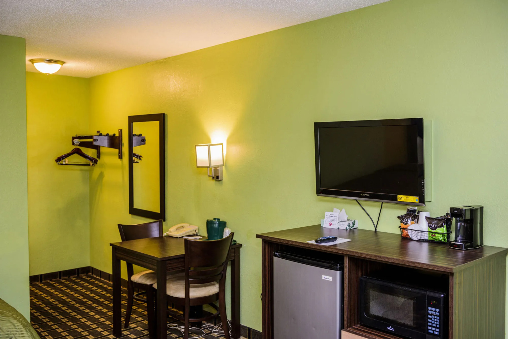 University Manor Inn