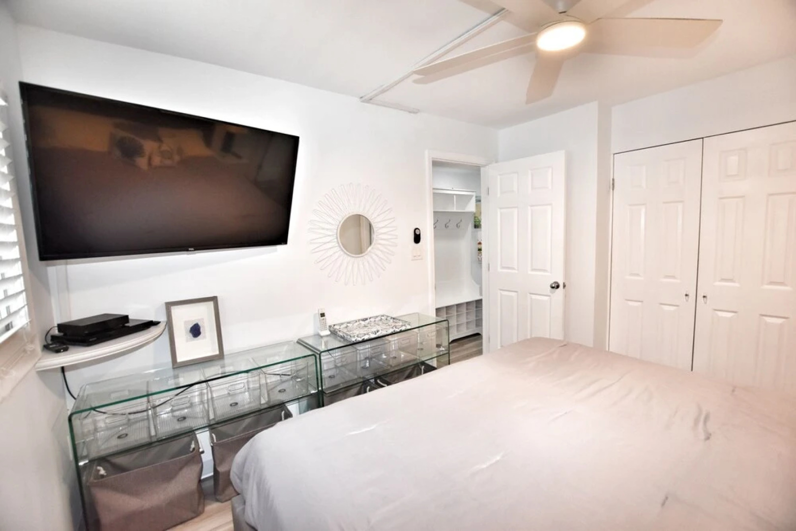 0607 Waters Edge Resort 1 Bedroom Condo by Redawning