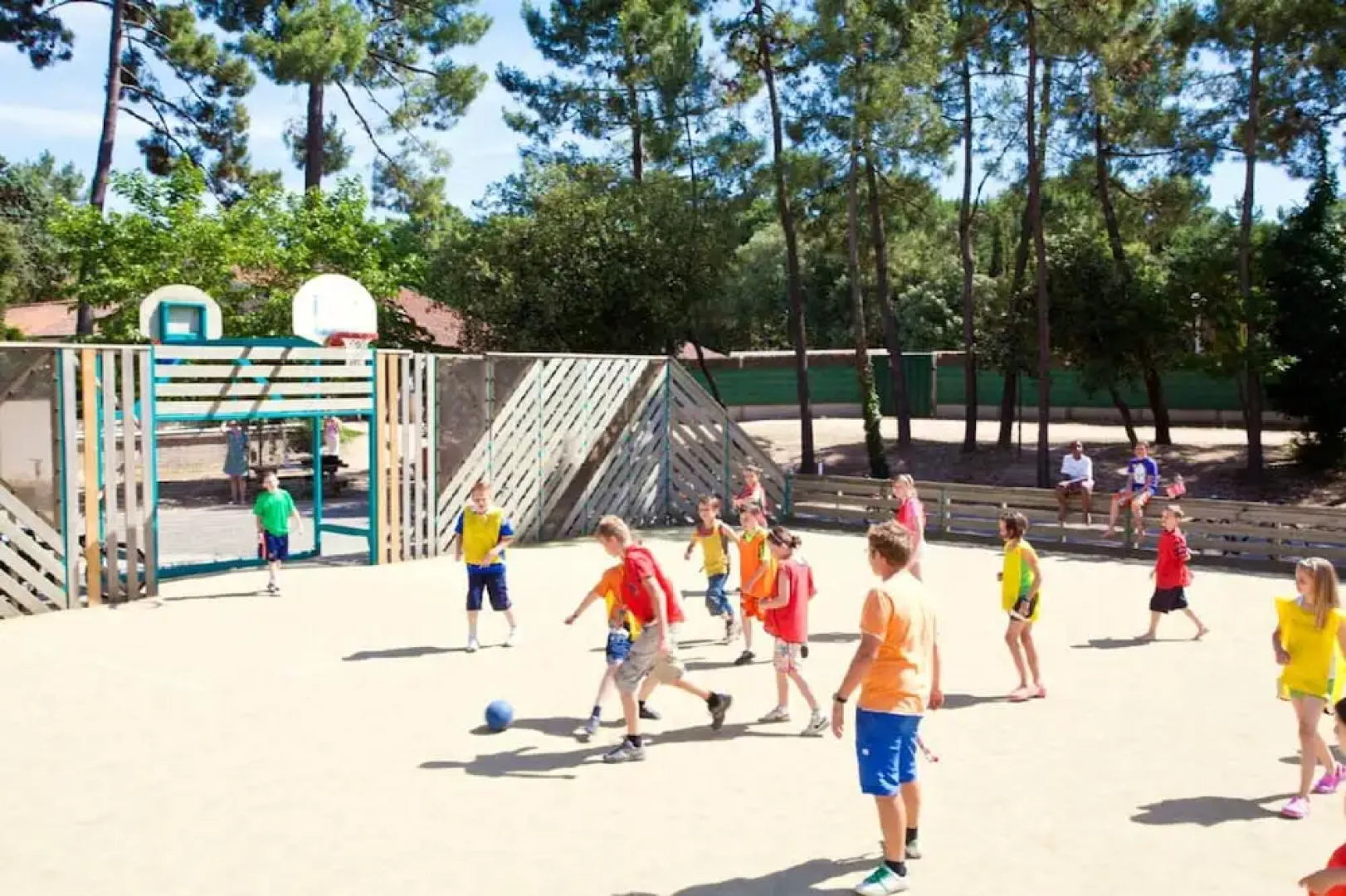 Bungalow With 2 Bedrooms in Saint-jean-de-monts, With Pool Access and