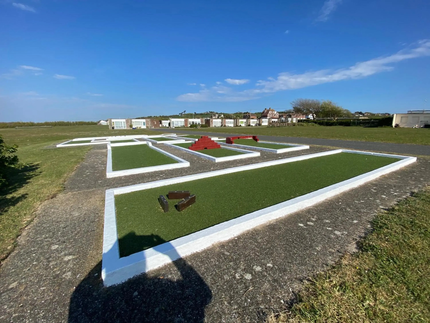 Bay - Brambles Chine, Colwell Bay - 5 star WiFi - Short walk to The Hut and beach - 1 night stays available