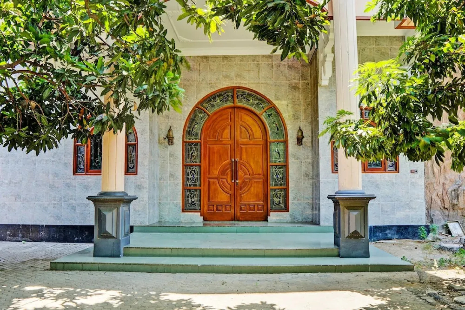 SPOT ON 93144 Homestay H. Syarif Syariah - Bandar Gresik 2