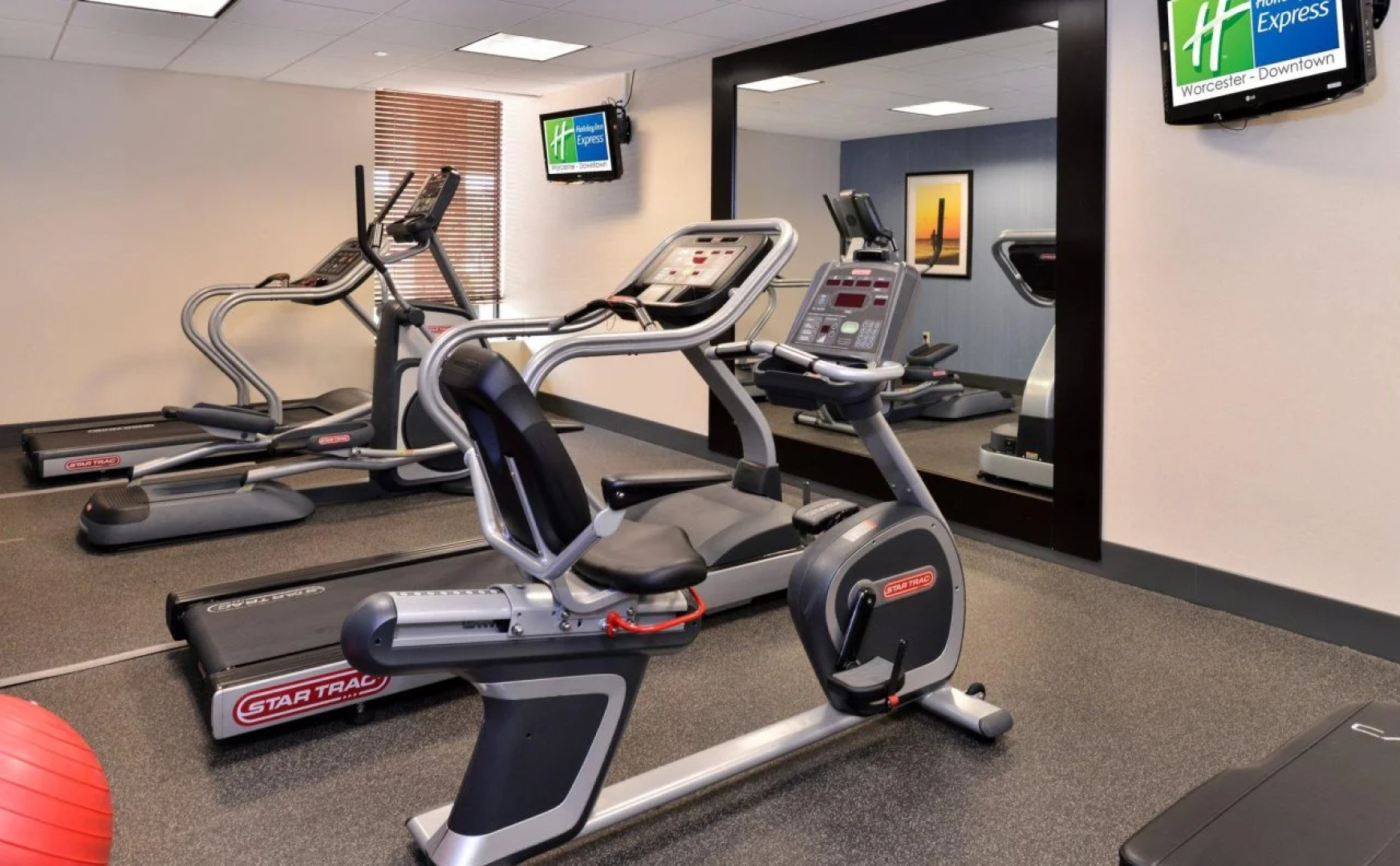 Holiday Inn Express Worcester