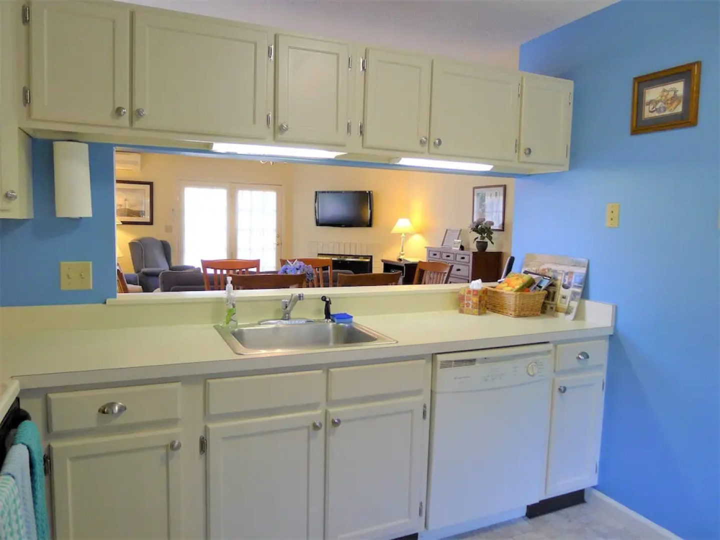 10 Gray - 2 Bedroom Condo