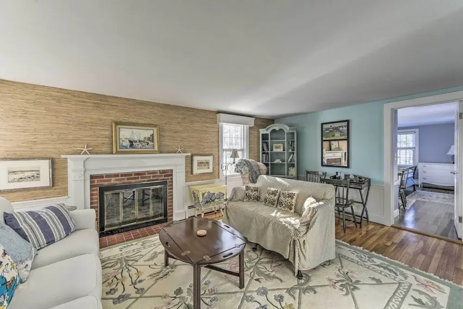 Waterfront Hyannis Gem: Walk to Hyannis Port Beach