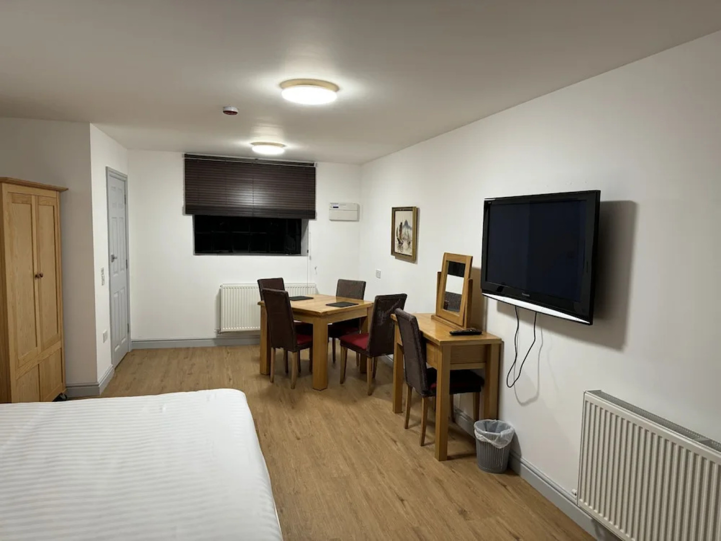 The Radnorshire Arms Hotel