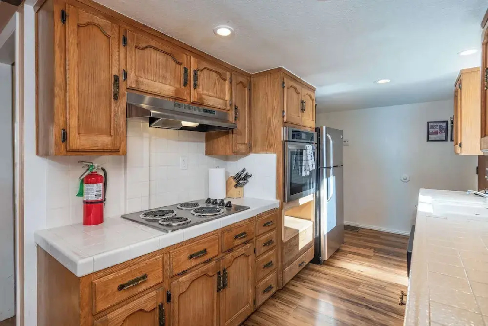 Yosemite Aviary and Quail Within Yosemite - 2 Separate Units, Up To 14 Guests!