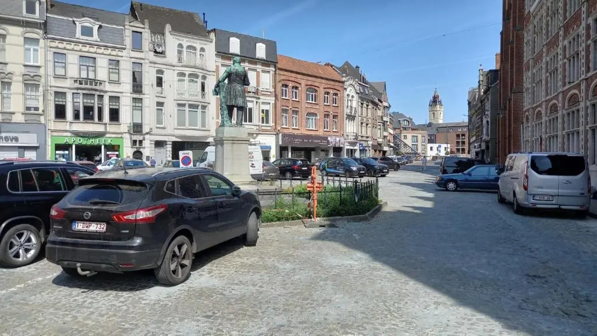 Luxe appartement met 3 slaapkamers en 1 kingsize bed slaapzetel en drie dubbelbedden