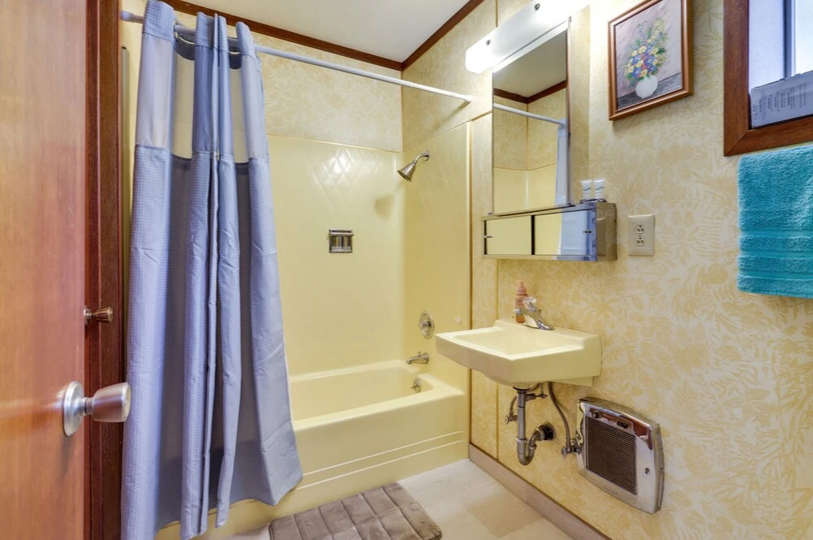 Vacation Rental 2 Mi to Clearlake Oaks Boat Launch