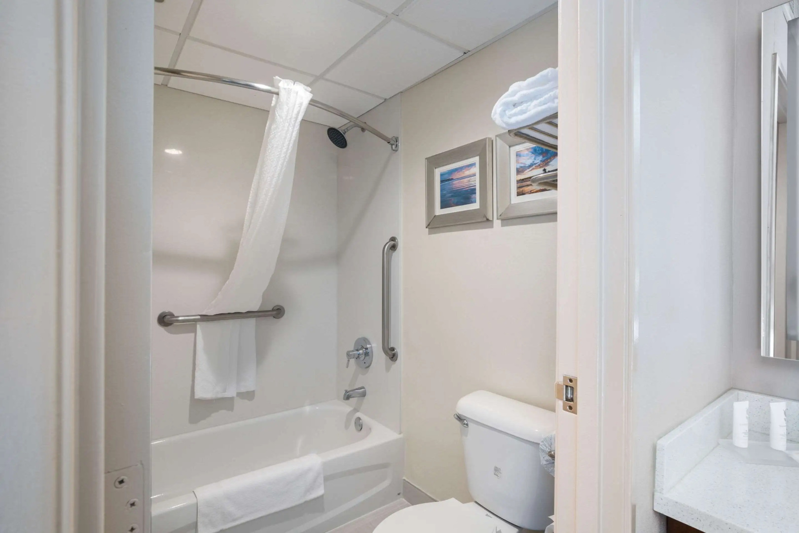 MainStay Suites John Wayne Airport by Choice Hotels