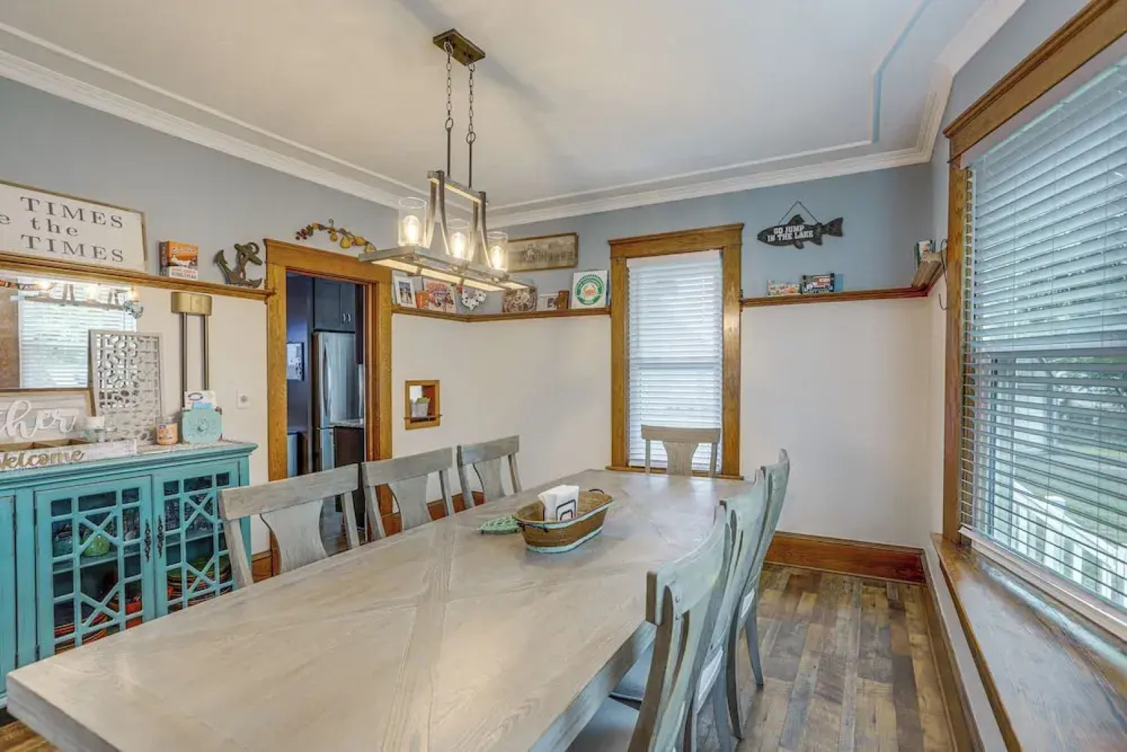 3 Mi to Cedar Point: Sunny Sandusky Home w/ Yard