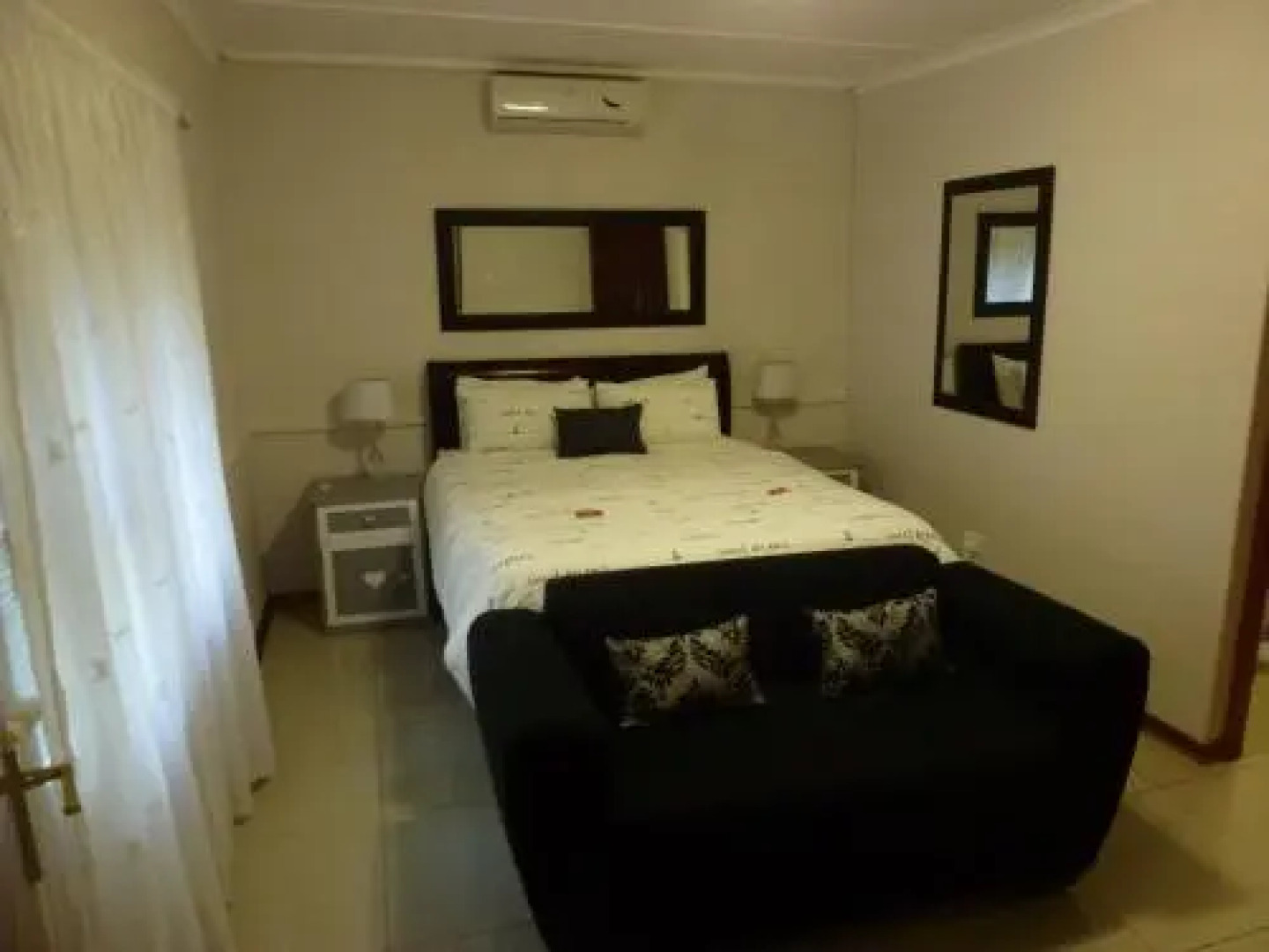 Springbok Apartments