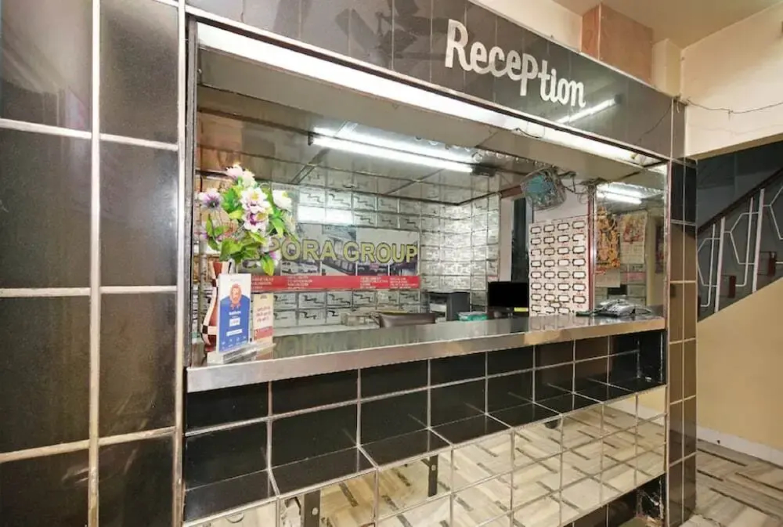 Goroomgo Pat Village Inn Indore