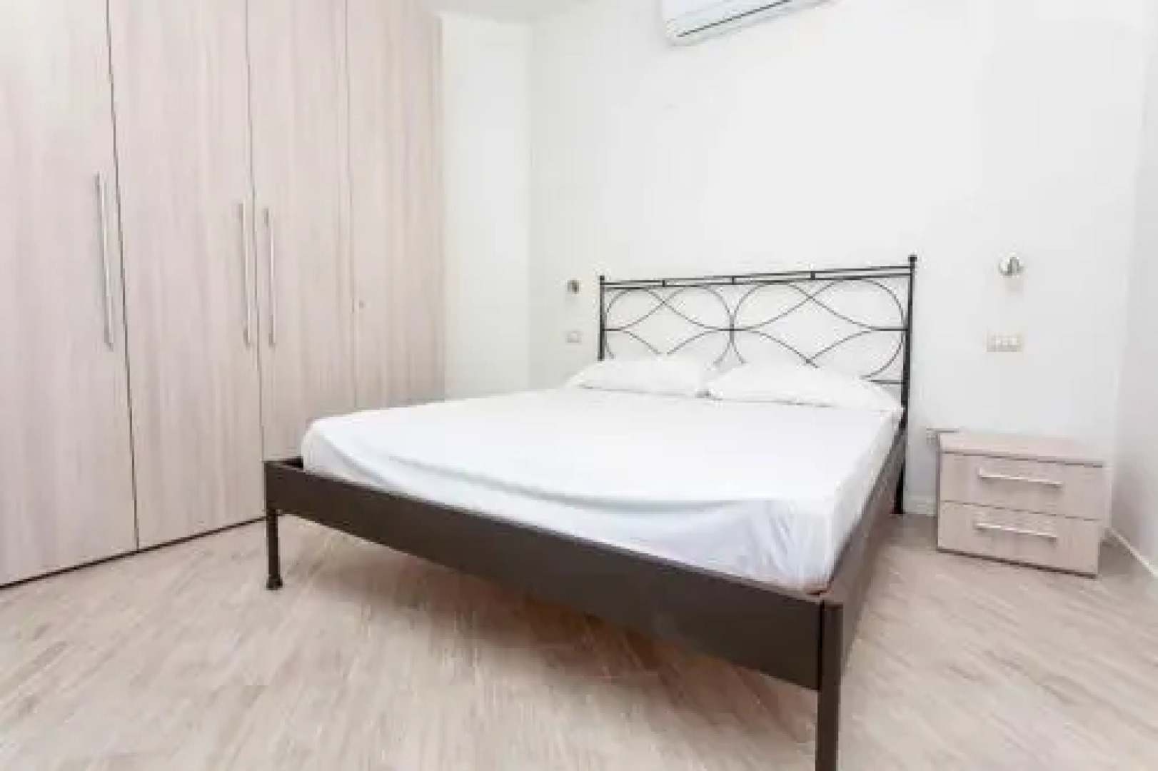 M215 - Marcelli, nuovo bilocale in residence con piscina