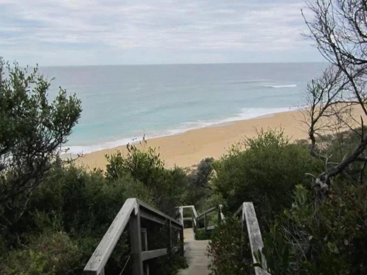 The Lakes Beachfront Holiday Retreat