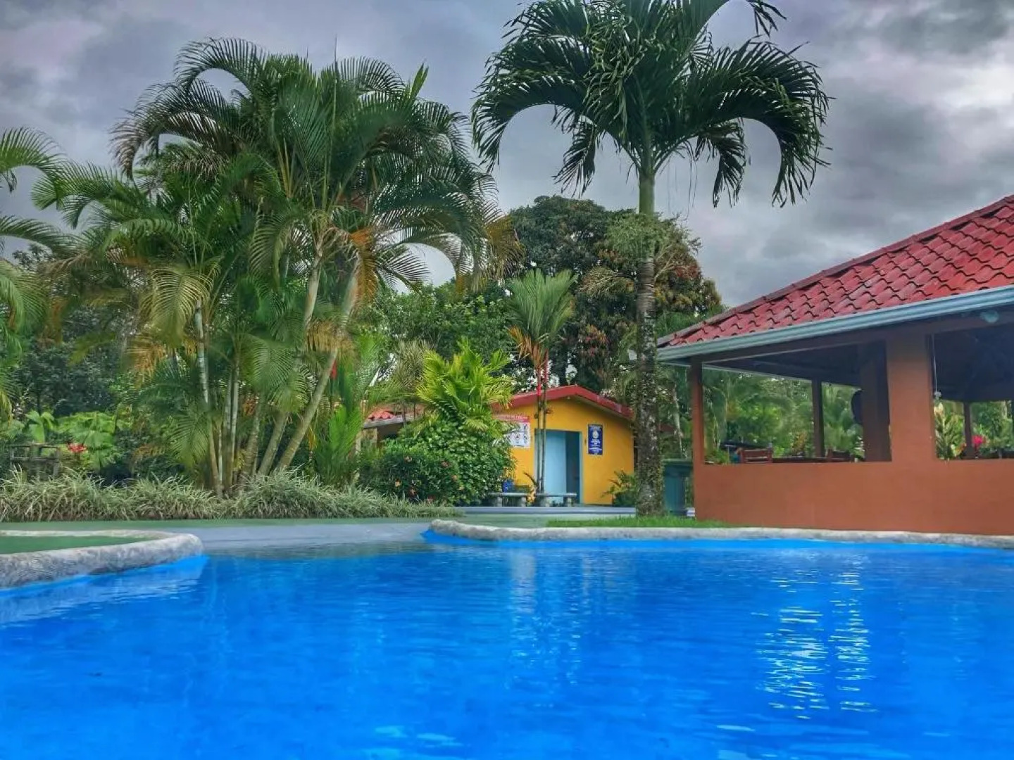 Loma Real Hotel & Hotsprings