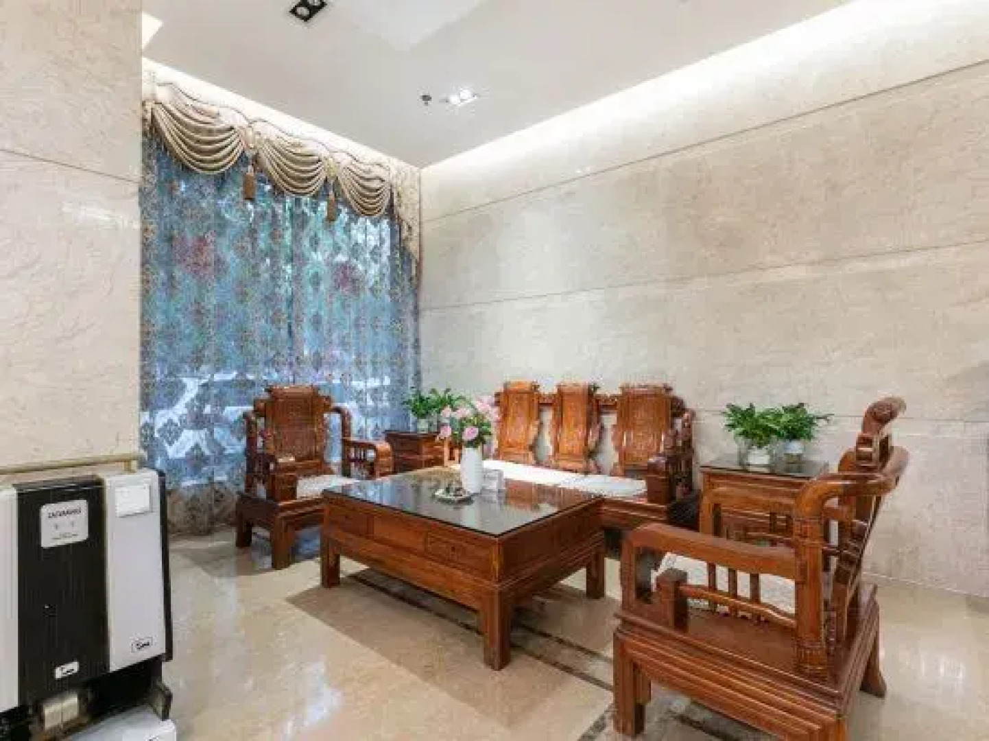 LinCang Jiayi Jinhui Hotel (Municipal People's Government Branch)