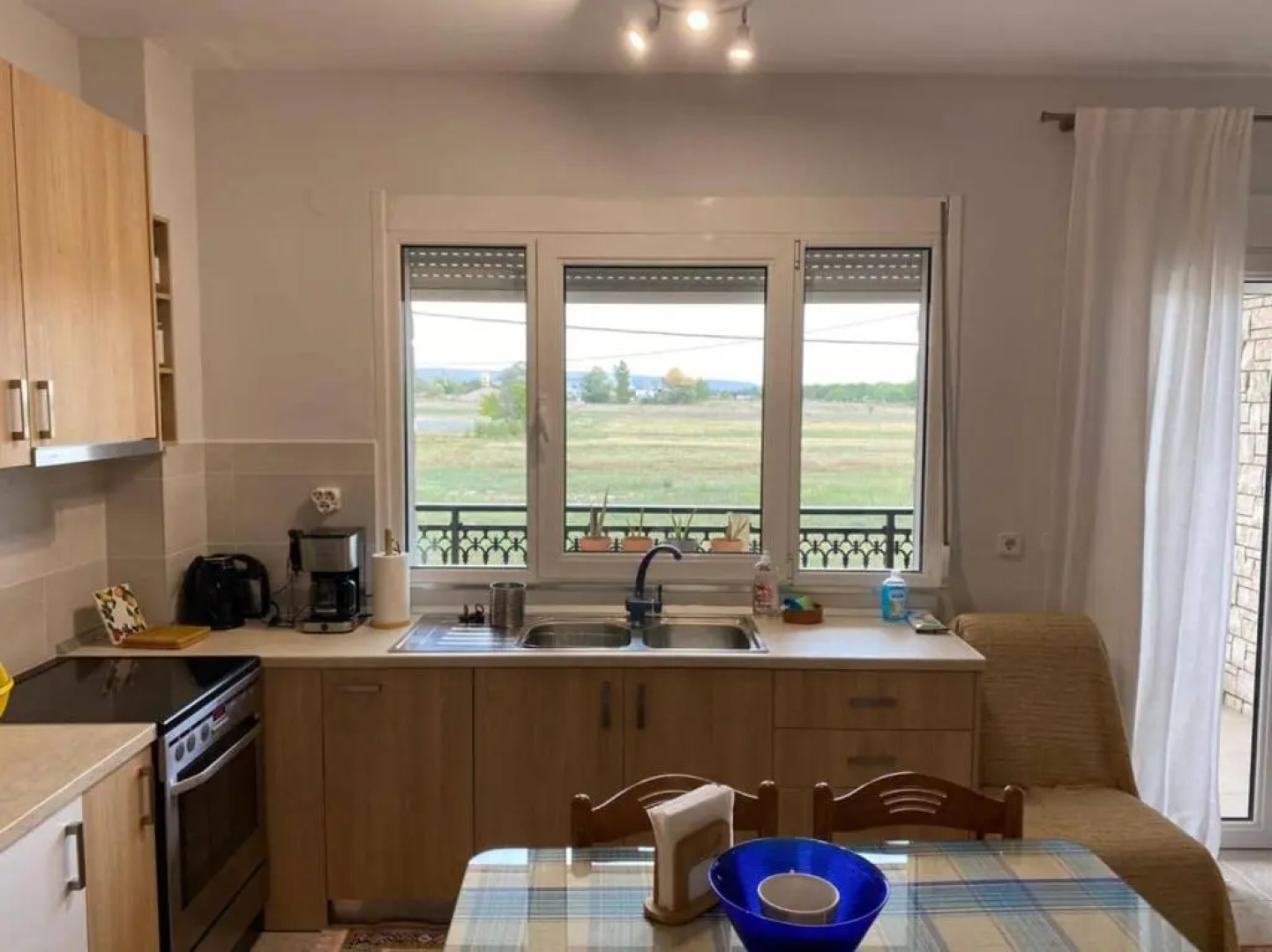 Polys Apartment with view