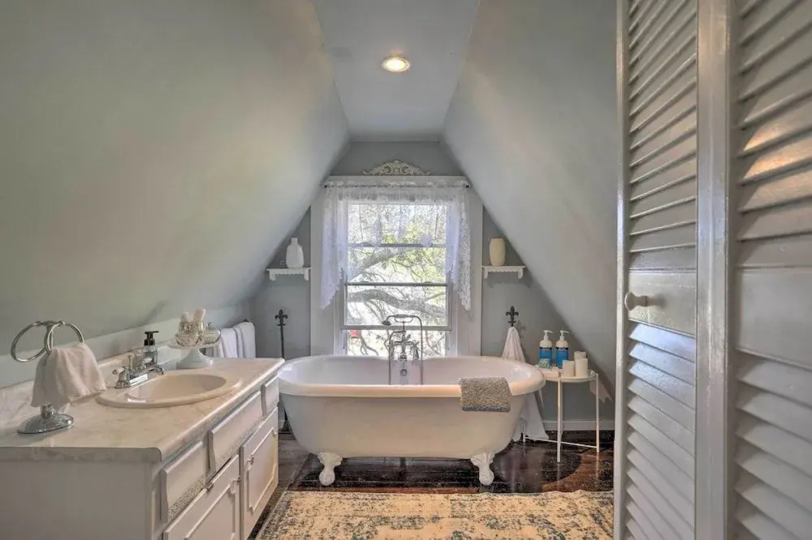 Coastal, Walkable Home in Historic Southport!