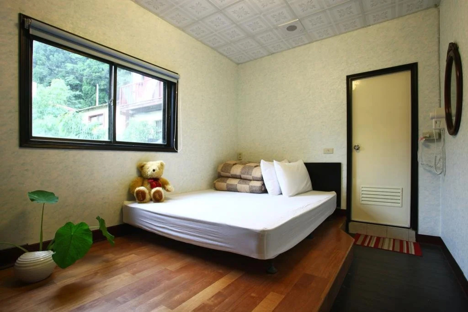 Fenchihu Street Hotel