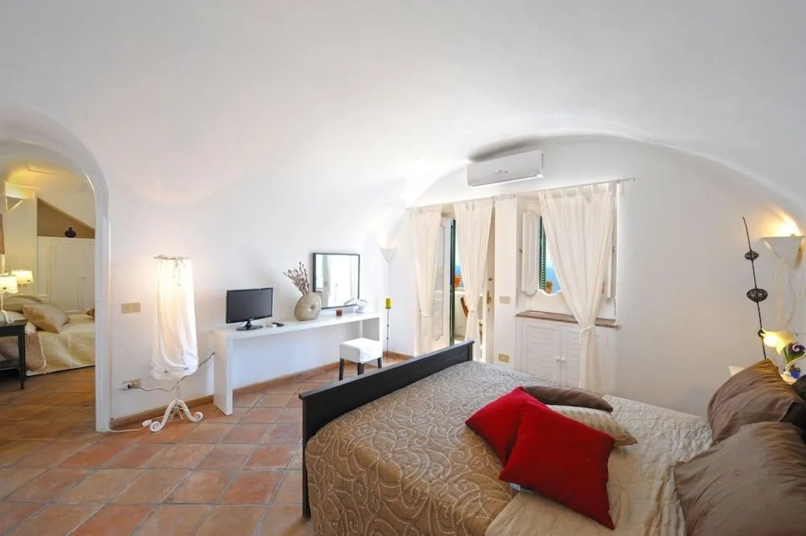 Casale Fralisa - Marvelous Terrace and hot tub With sea View