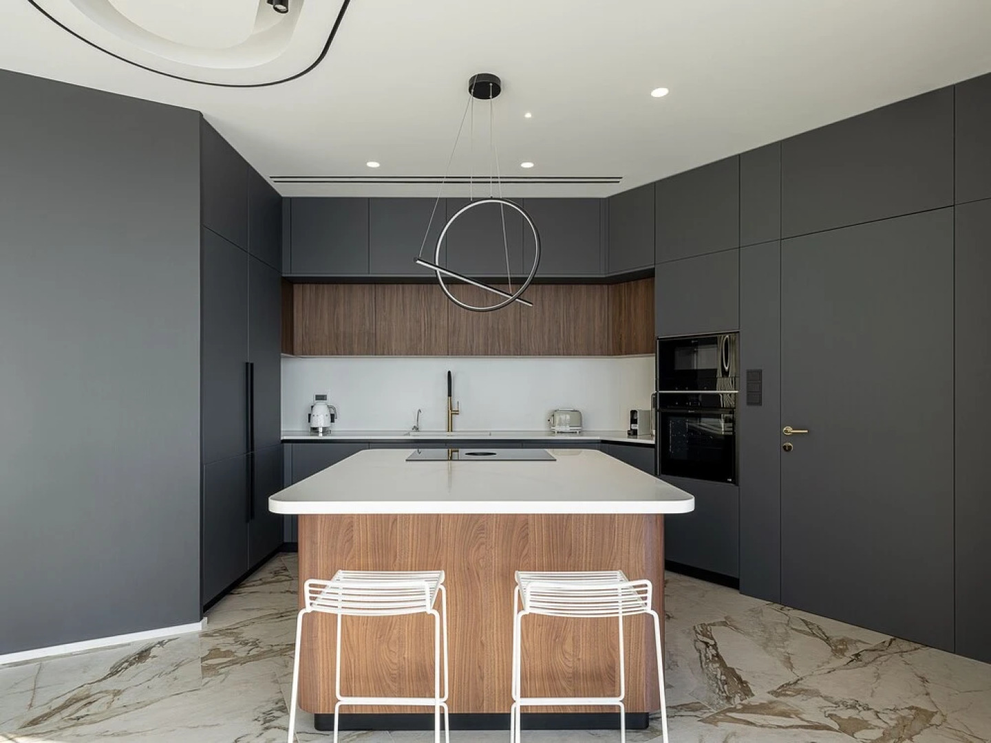 Fabulous 5 Bedroom Villa With sea Access