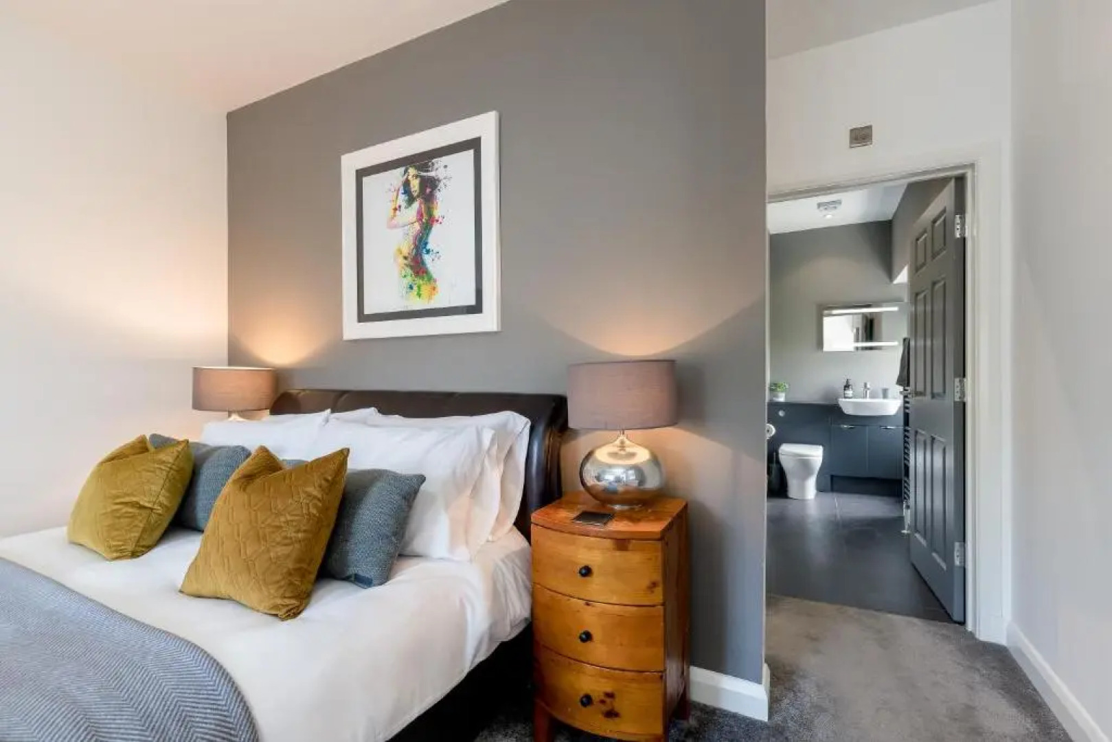 Newly Renovated Early 19th Century Cottage With Hot-tub