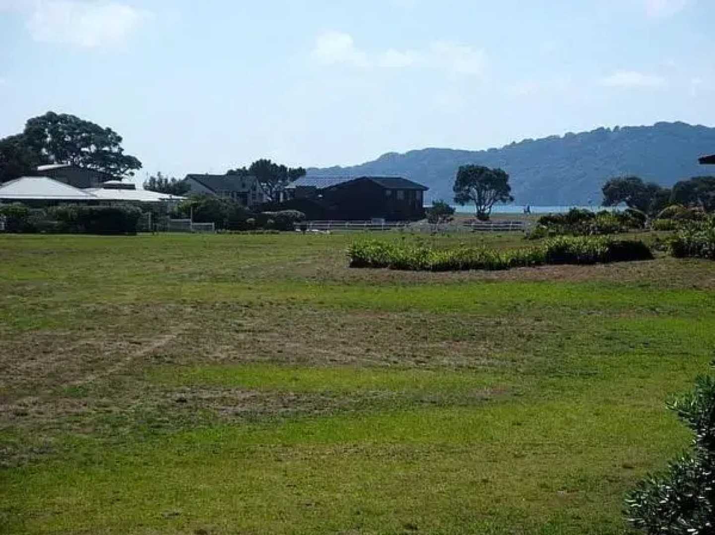 Pilots Rest - Pauanui Airfield Holiday Home
