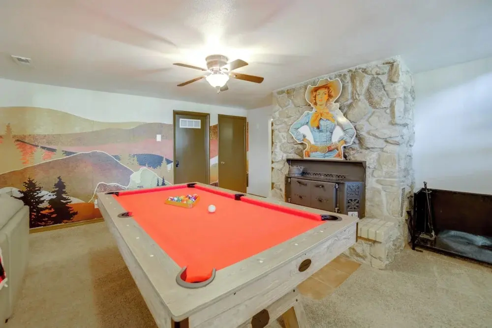 Mtn-view Oasis w/ Pool Access in Garden Valley