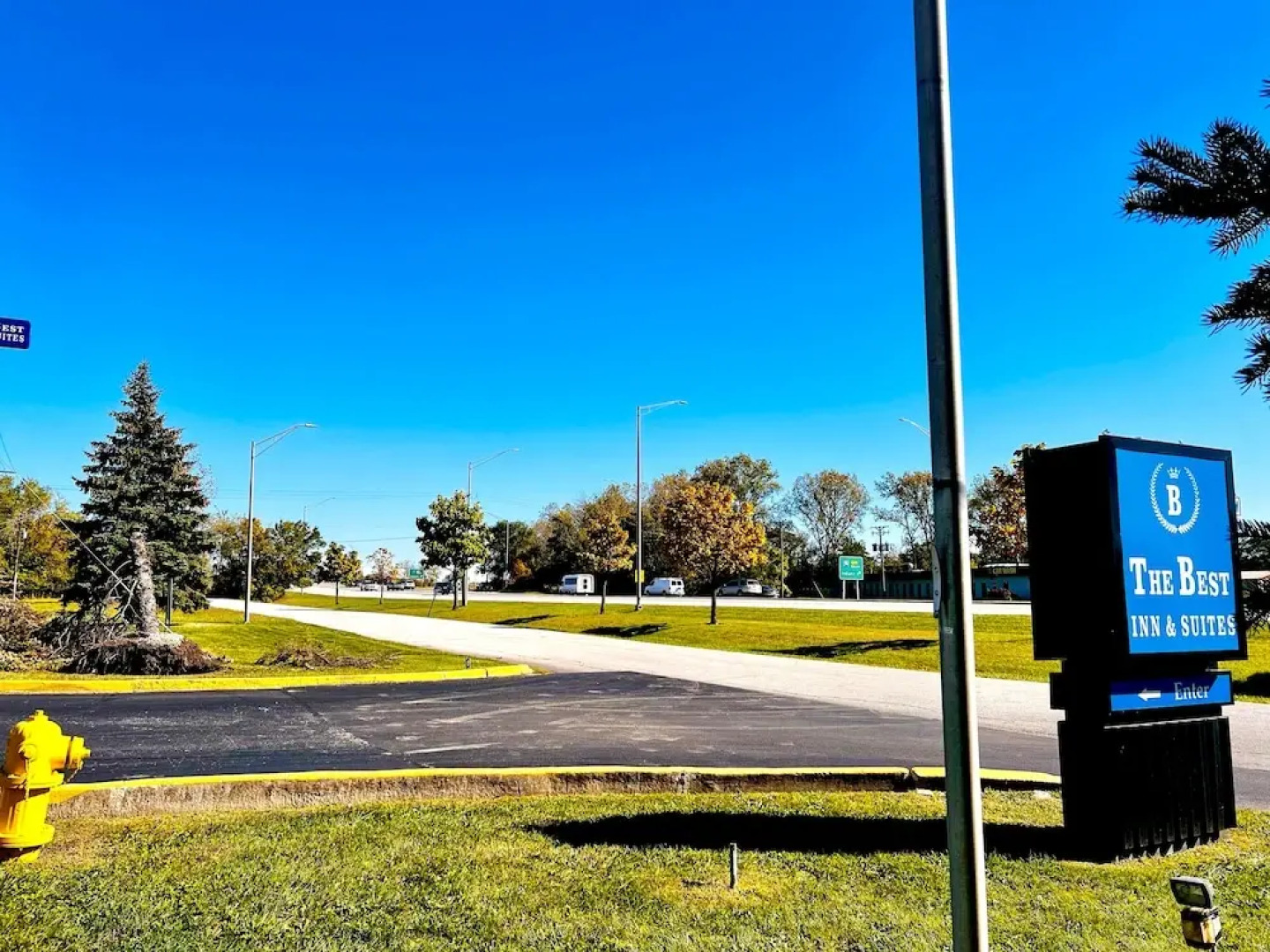 The Best Inn & Suites