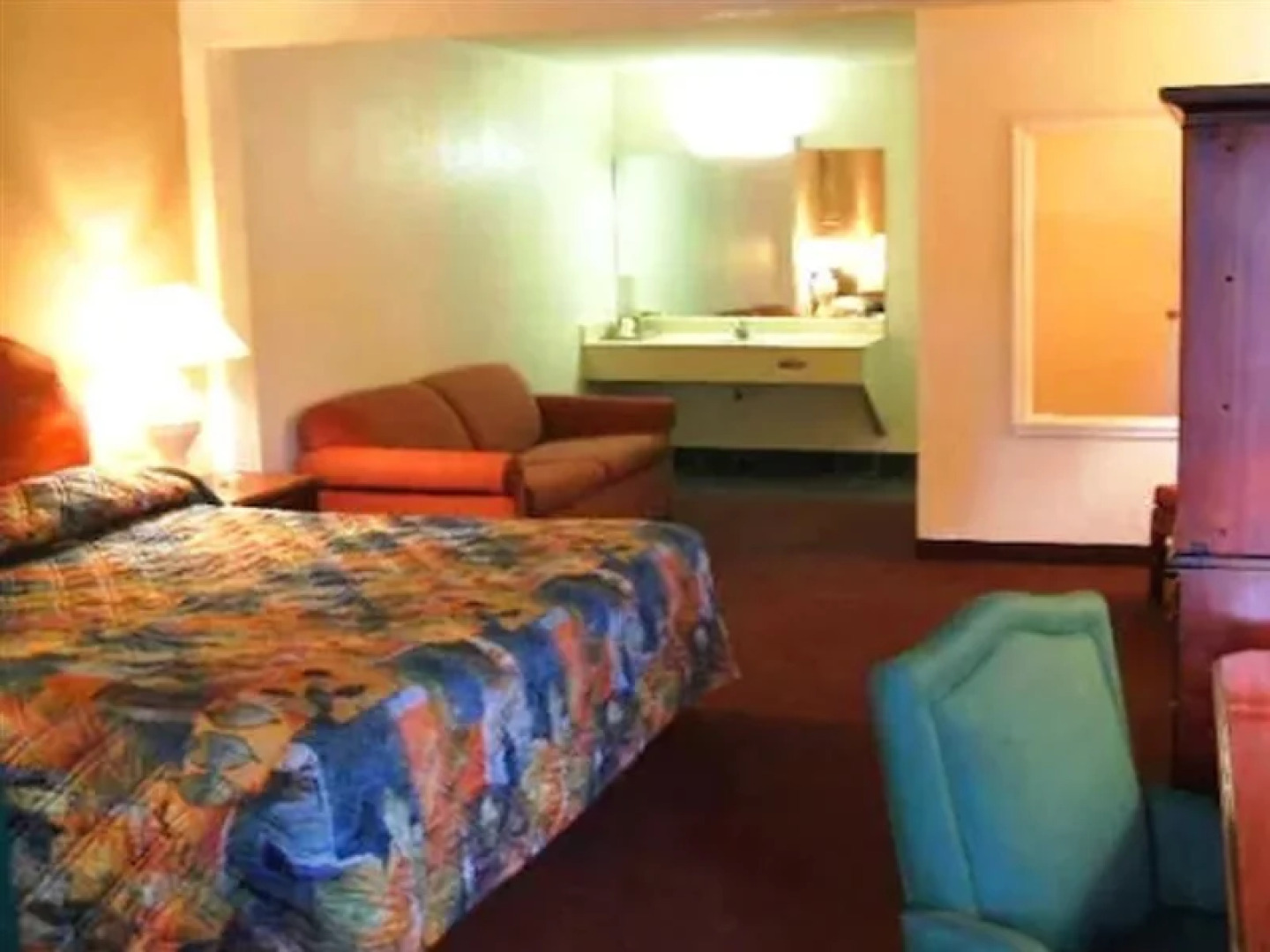 A Victory Inn and Suites - Detroit