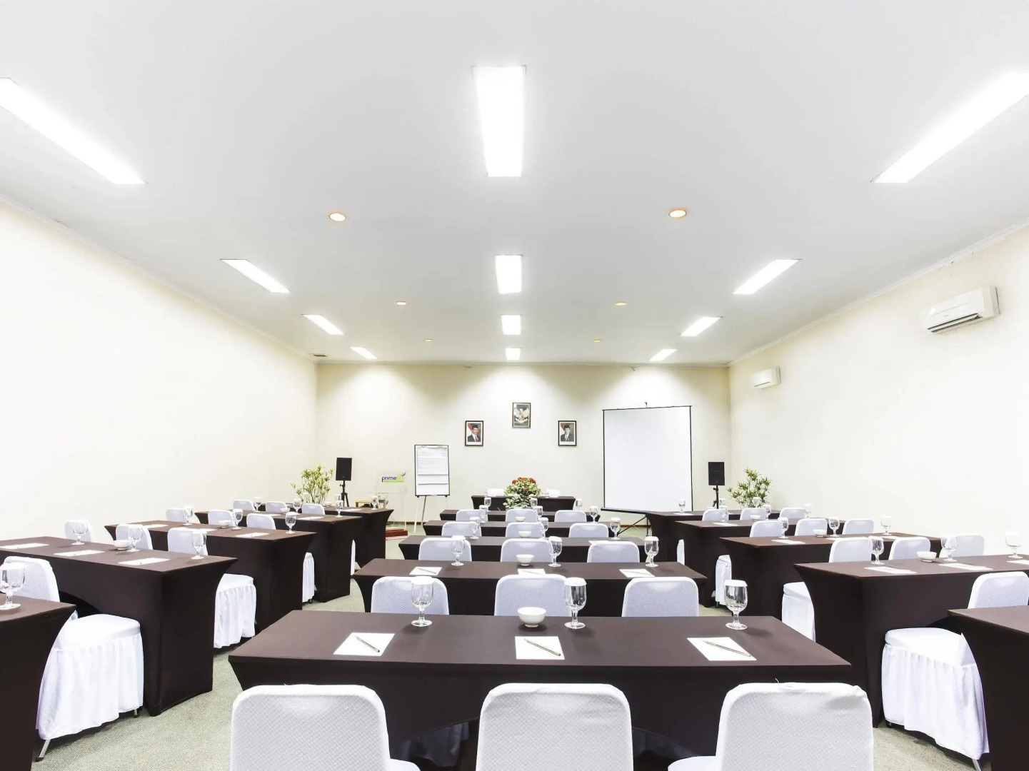 PrimeBiz Hotel Karawang