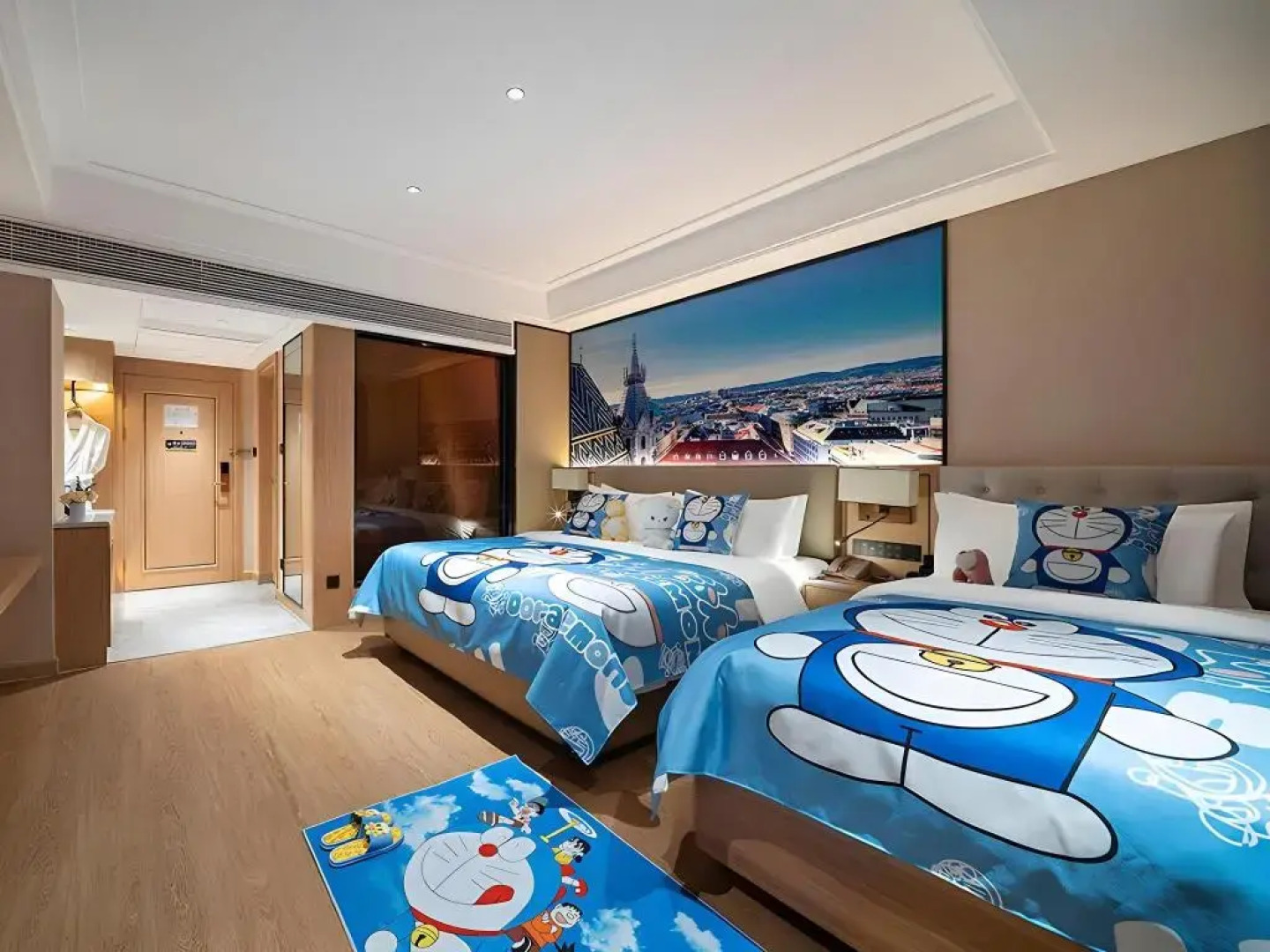 Vienna International Hotel (Luyi Passenger West Station)