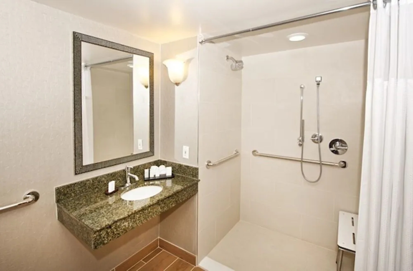 Embassy Suites by Hilton Cincinnati Northeast Blue Ash