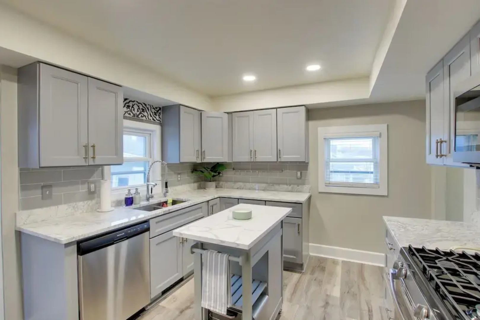 Family-friendly House: Walk to Lake Michigan!