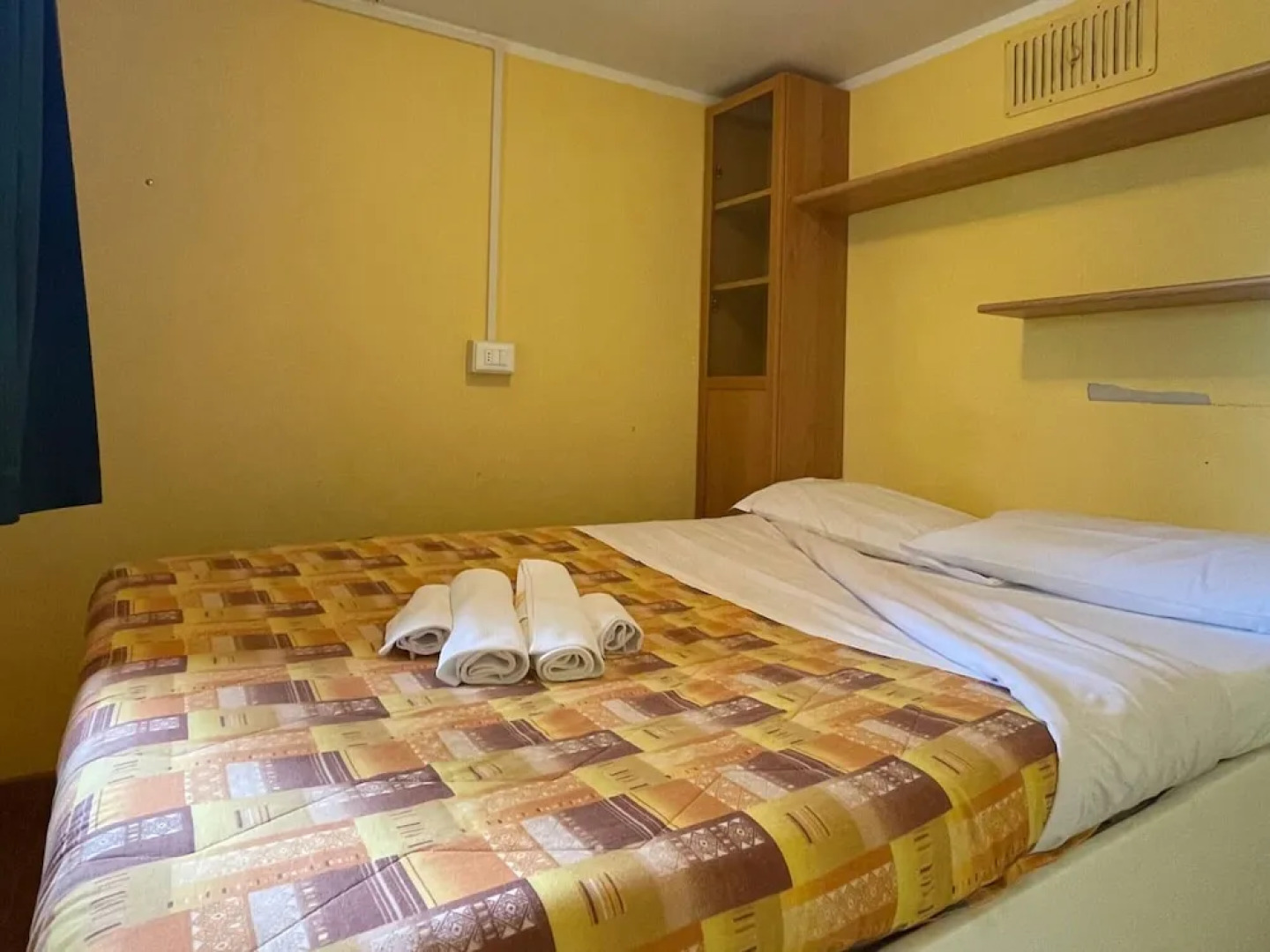 Snug Mobile Home in Toscana With Garden