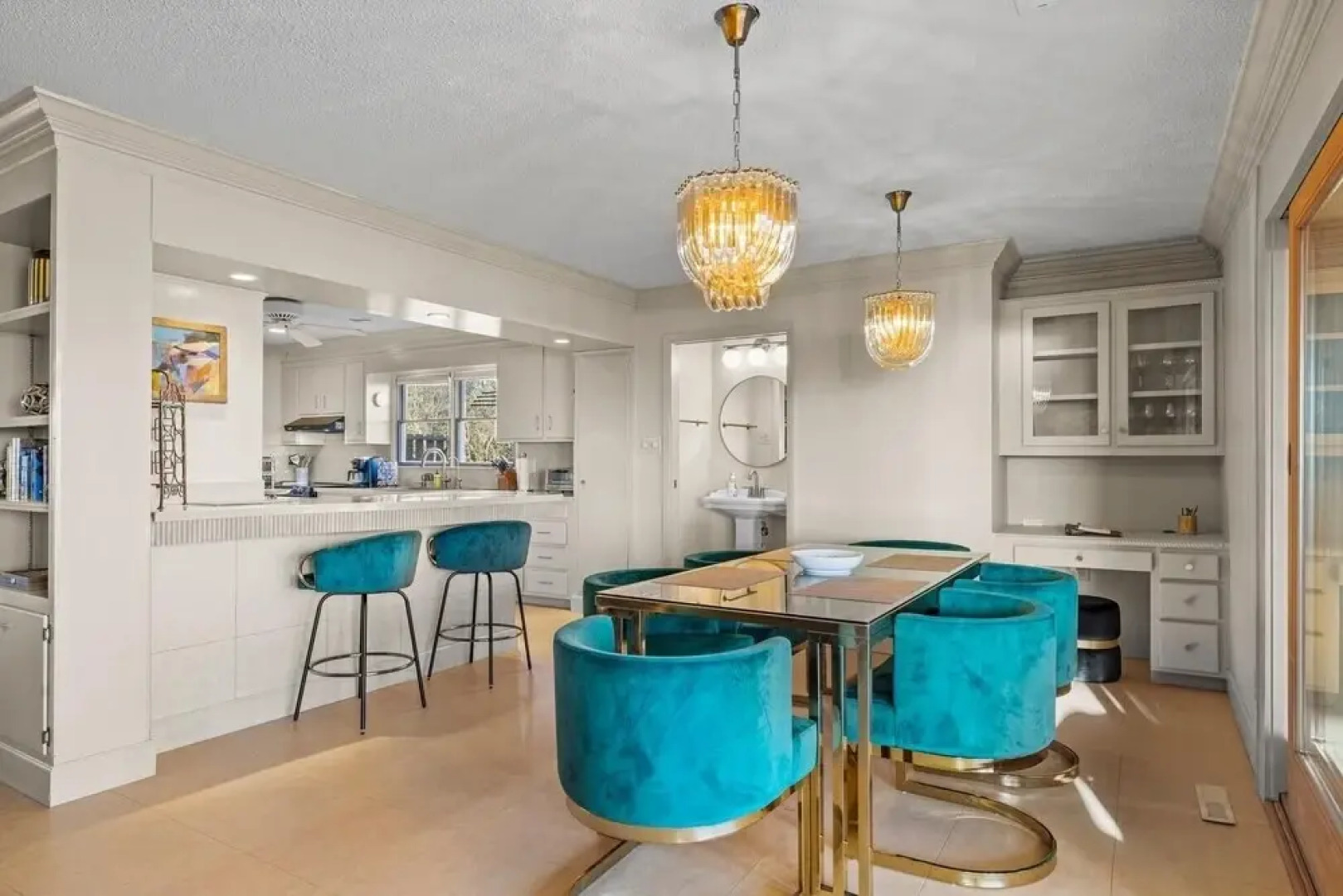 The Green Flash 4 Bedroom Home by RedAwning