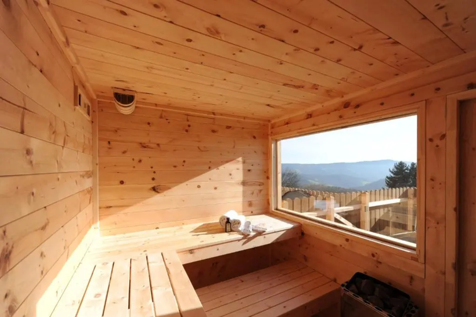 Glühwürmchenhütte