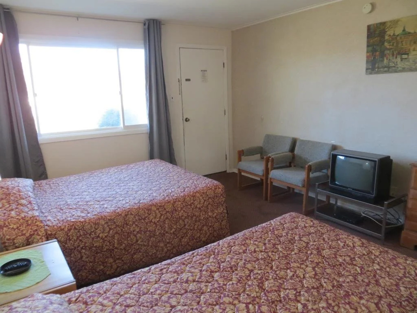 Peterboro Express Inn