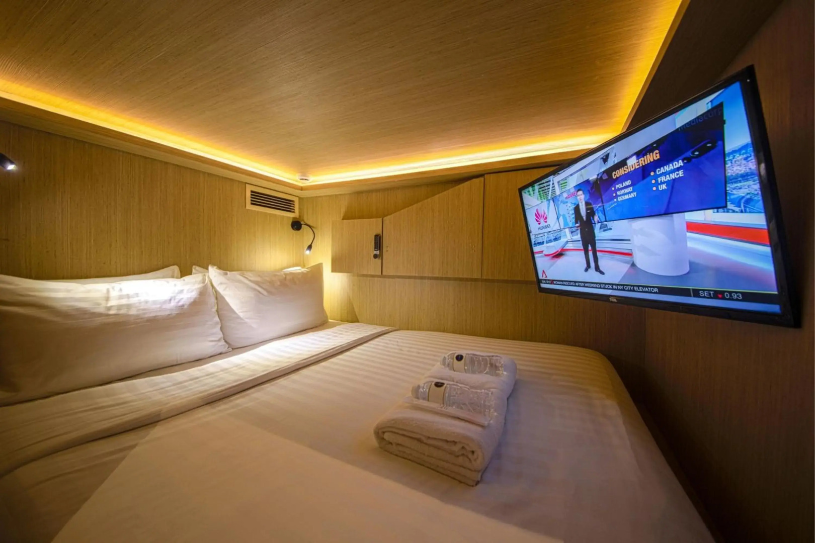 CUBE Boutique Capsule Hotel @ Kampong Glam