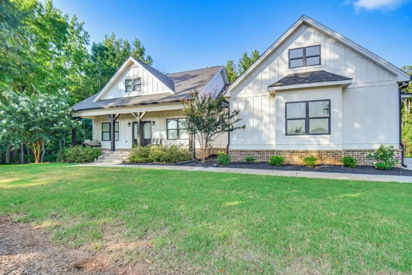 Pet-friendly Georgia Apartment: 8 Mi to Athens!