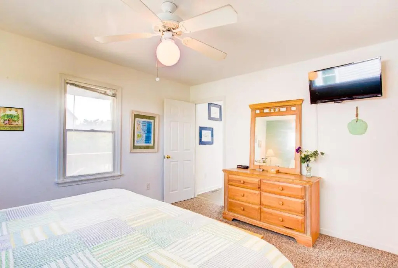 6170 - Poolside Paradise