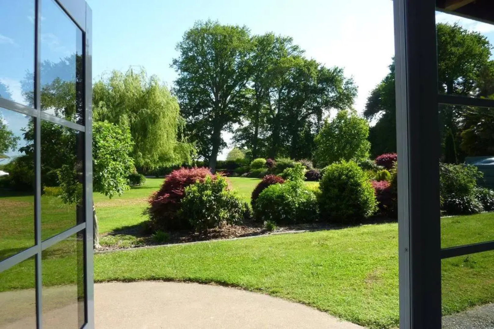 The Pool House, Romantic Country, King Bed