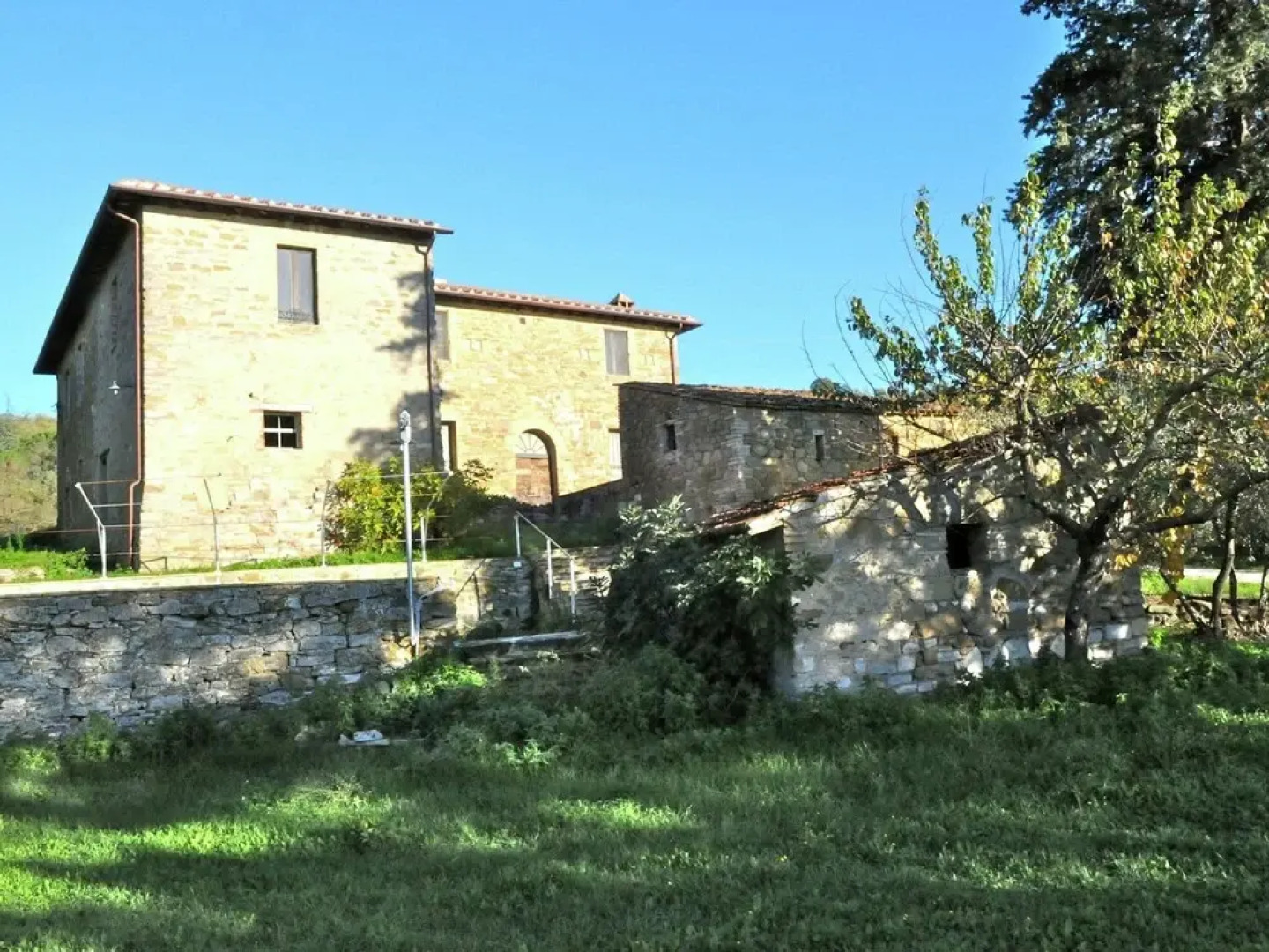 Rustic Cottage in Magione with Garden